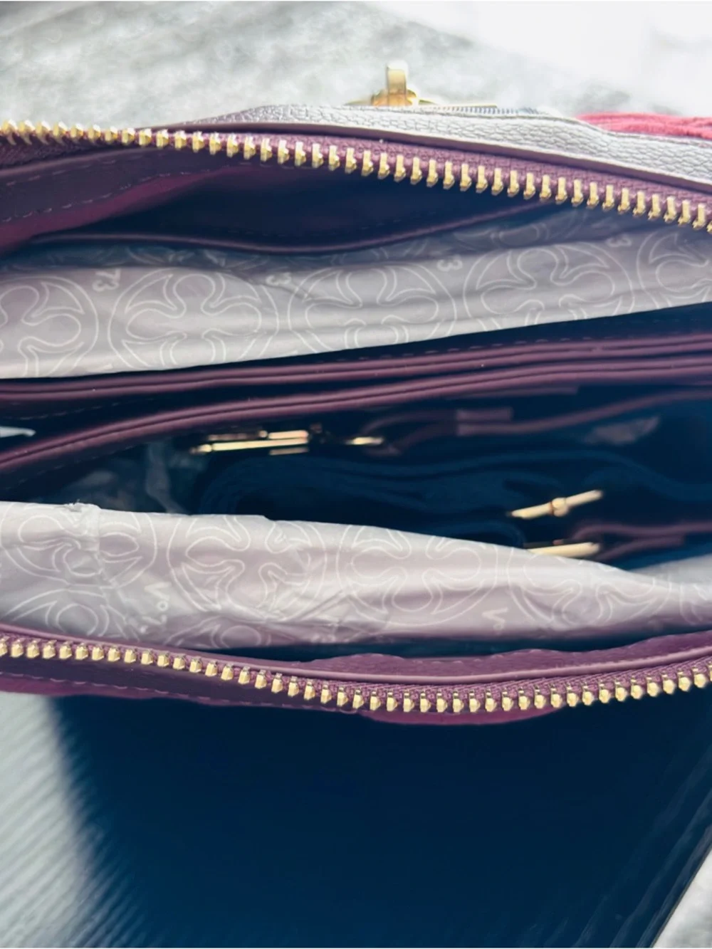 V°73 Italy Burgundy Velvet Crossbody Bag Wide Logo Strap NWT - Picture 15 of 16